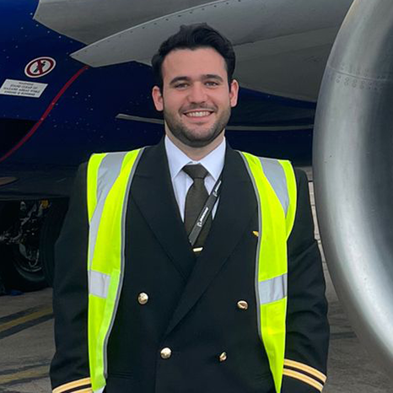 Alessandro Orlando, First Officer B737 Ryanair